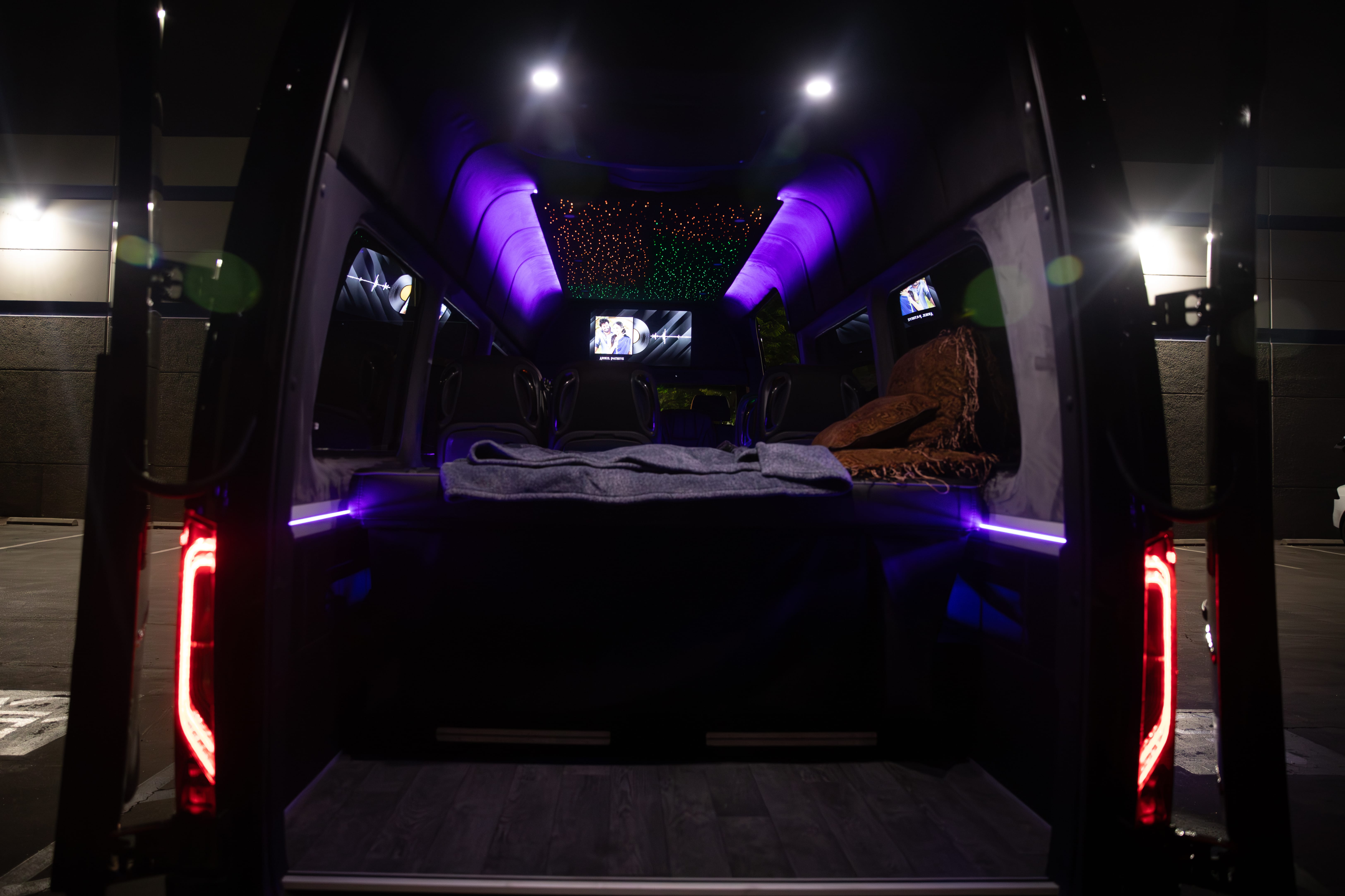 MERCEDEZ-BENZ SPRINTER 3500 AWD 14 PASSENGER Image 47